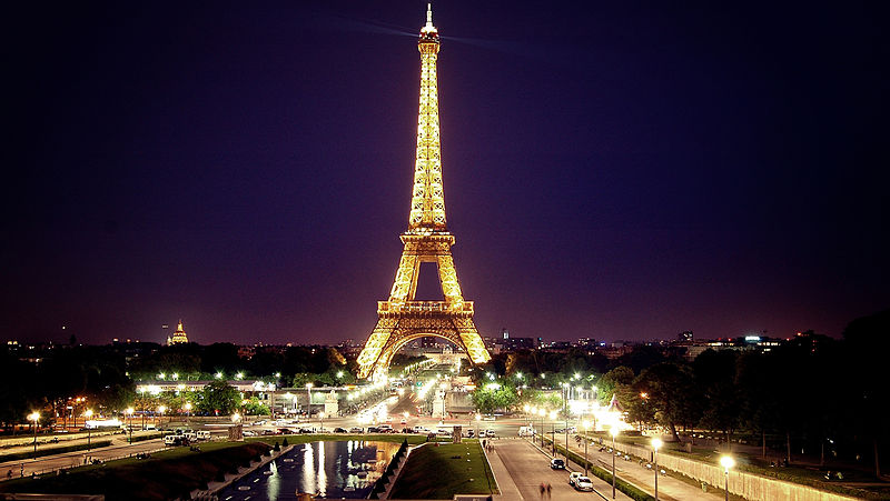 La tour Eiffel de nuit
